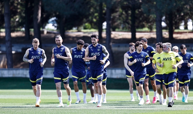 Fenerbahçe, Galatasaray maçı hazırlıklarına başladı