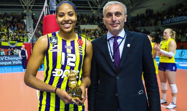 Fenerbahçe'ye Brezilyalı yıldızından kötü haber