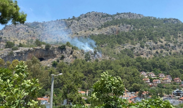 Fethiye'de orman yangını büyümeden söndürüldü