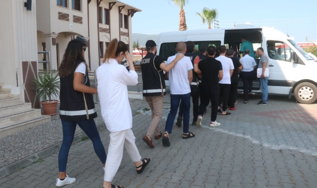 FETÖ üyeleri kaçmaya çalışırken yakalandı