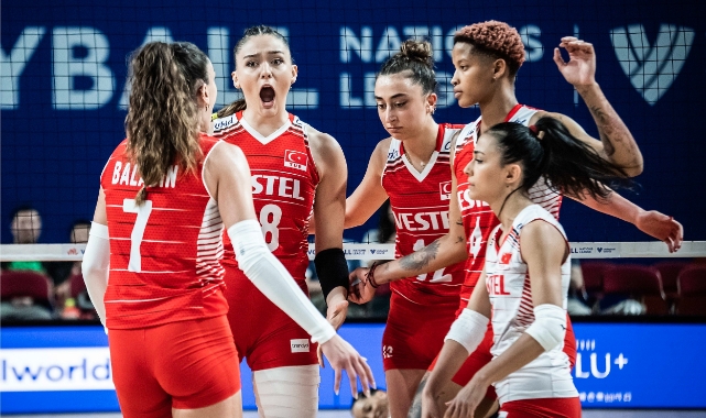 Filenin Sultanları Dominik Cumhuriyeti'ni 3-1 mağlup etti