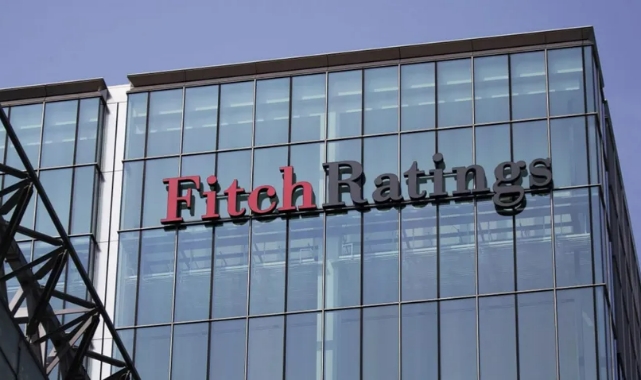 Fitch 2023 küresel büyüme tahminini yükseltti
