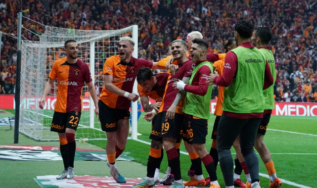 Galatasaray 9 yıl sonra evinde Fenerbahçe’yi mağlup etti