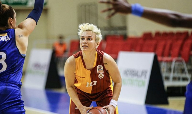 Galatasaray'da "Yılın Kadın Sporcusu" Işıl Alben seçildi