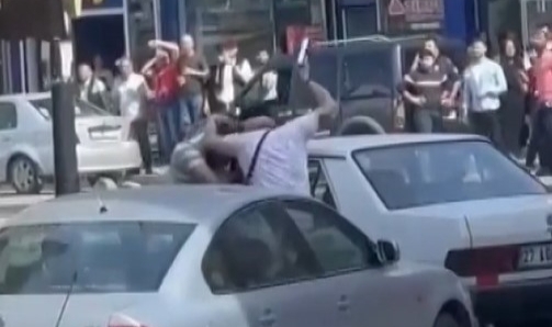 Gaziantep'te sokak ortasında öldüresiye kavga!