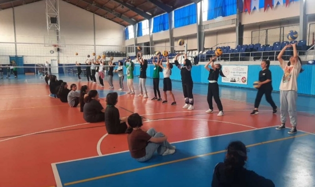 Gediz'de spor okulu kayıtları başladı