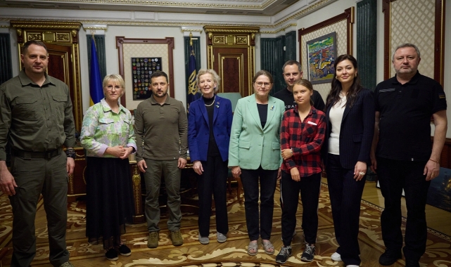 Greta Thunberg Kiev'de Zelenski ile görüştü