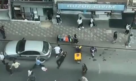 Güngören'de husumetlisine ateş etti, arkadaşını vurdu