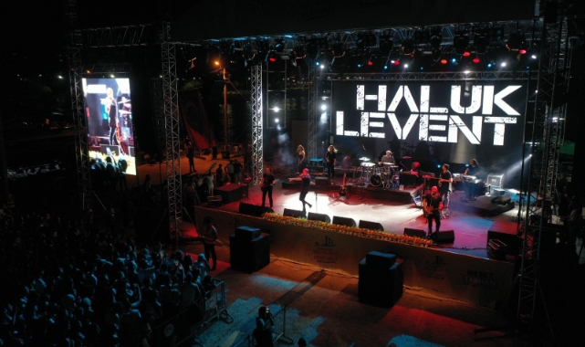 Haluk Levent sanatseverlerle buluştu