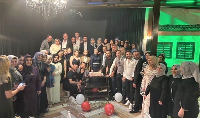 Hayat Hastanesi çalışanları 45. yıl yemeğinde bir araya geldi