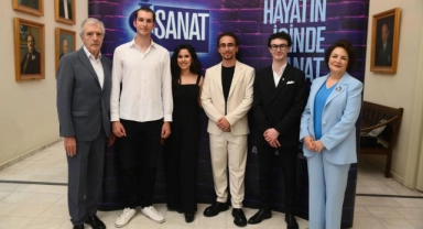 İş Sanat’ın Parlayan Yıldızları Ödüllerini aldı