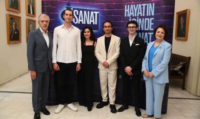 İş Sanat’ın Parlayan Yıldızları Ödüllerini aldı