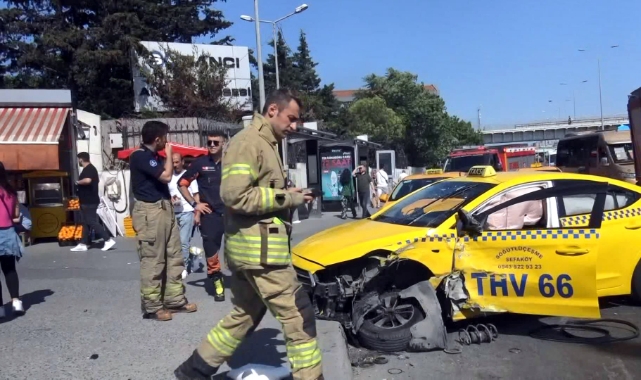 İstanbul'da zincirleme kaza: 2 yaralı