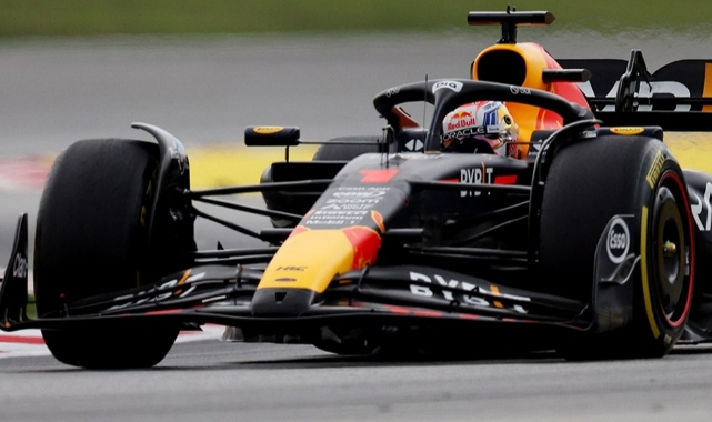 Kanada Grand Prix'sinde kazanan Max Verstappen