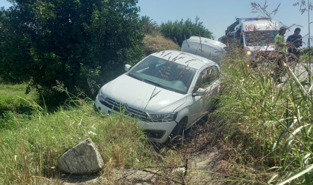 Kanala uçan araçtan yara almadan kurtuldu