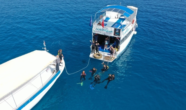 Kaş’ta deniz dibi temizliği yapıldı