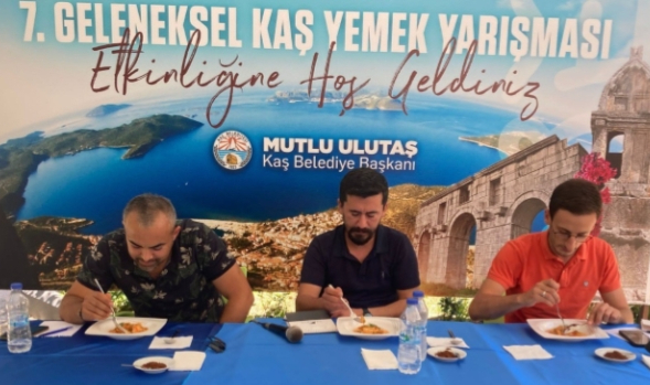 Kaş'ta geleneksel yemek yarışması düzenlendi