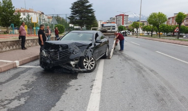 Kayseri’de trafik kazası: 3 yaralı