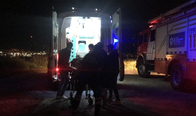 Kontrolden çıkan minibüs ağaçlık alana uçtu