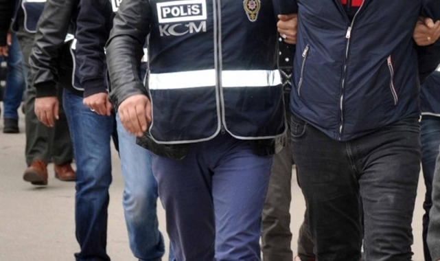 Konya merkezli 2 ilde FETÖ operasyonu: 4 gözaltı