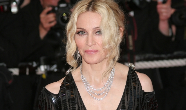 Madonna hastaneye kaldırıldı