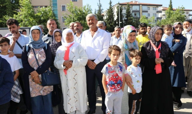 Malatya’dan ilk hac kafilesi dualarla uğurlandı