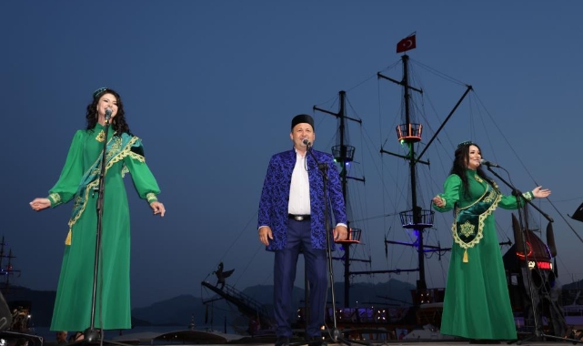 Marmaris'te kardeş şehrin sanatçılarından konser