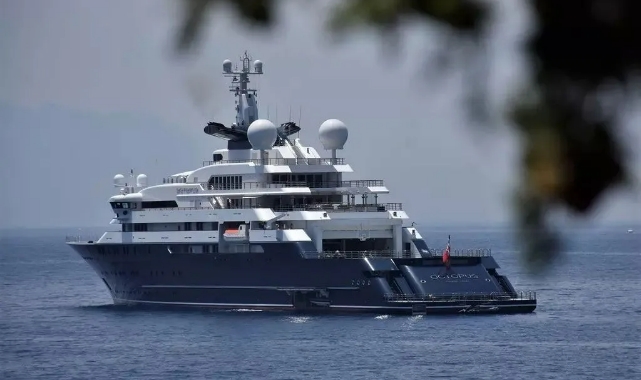 Mega yat Bodrum'a demir attı!