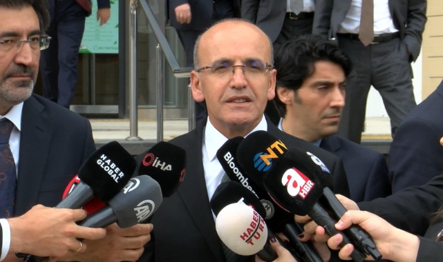 Mehmet Şimşek, Türkiye Bankalar Birliğini ziyaret etti