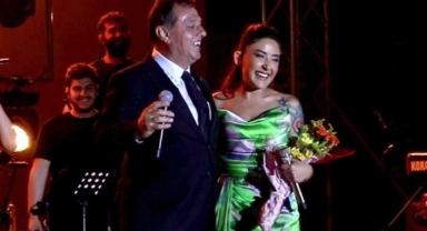 Melek Mosso: Sarılalım, sonra sıkıntı olmasın
