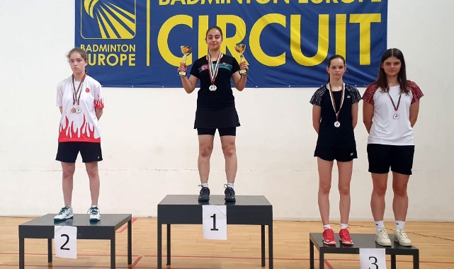 Milli badmintoncular Bulgaristan’da Türkiye’nin gururu oldu