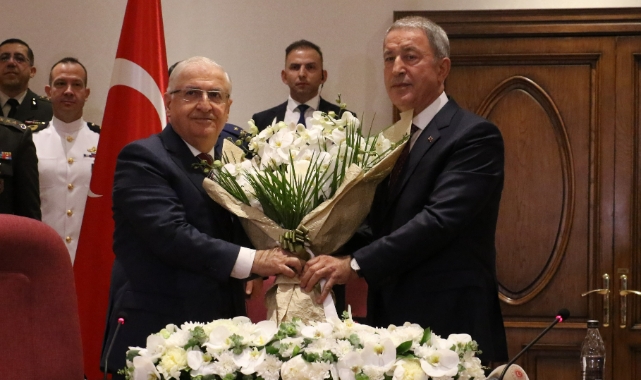 Milli Savunma Bakanlığında devir teslim töreni