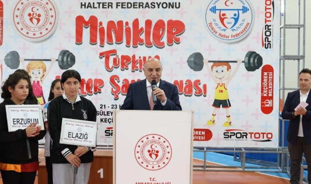Minikler Türkiye Halter Şampiyonası Keçiören’de düzenlendi