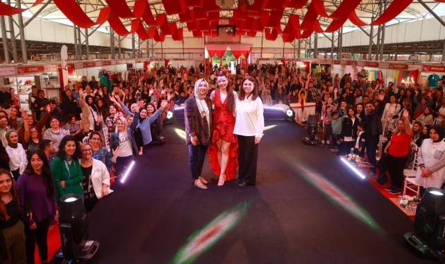 ModaFest’te Ceren Özdemir rüzgarı esti