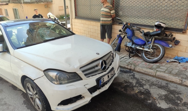 Motosikletle çarpışan otomobil sürücüsü kaçtı