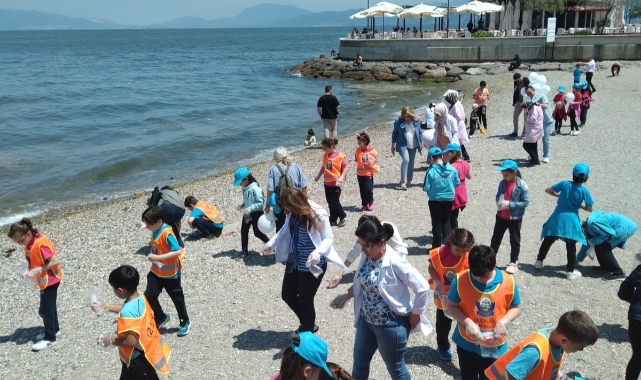 Mudanya’da izmaritler toplandı