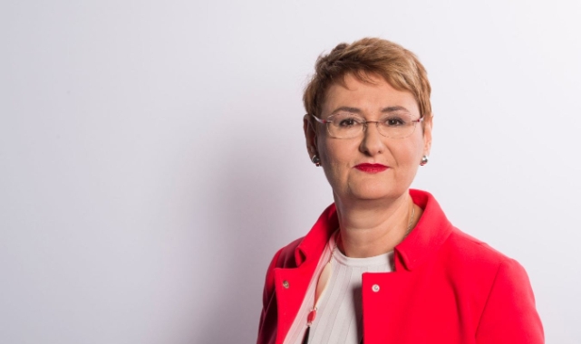 NATO’nun ilk kadın sözcüsü Lungescu, görevini devredecek
