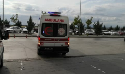 “Ne bakıyorsun” deyip 2 genci bıçakladılar