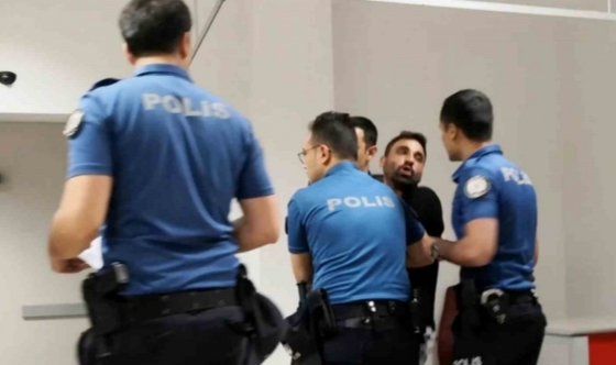 “Ne bakıyorsun” deyip 2 genci bıçaklayan şüpheliler yakalandı