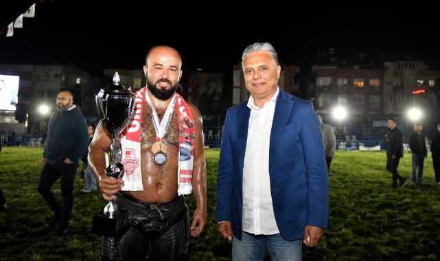 Orhan Okulu liderlik koltuğunda