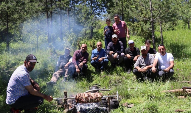 Ormanda cağ kebabı keyfi