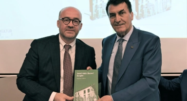 Osmangazi Belediyesi Bursa'nın gönül sultanını unutmadı