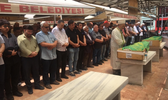 Otomobil istinat duvarına çarptı: 1 ölü