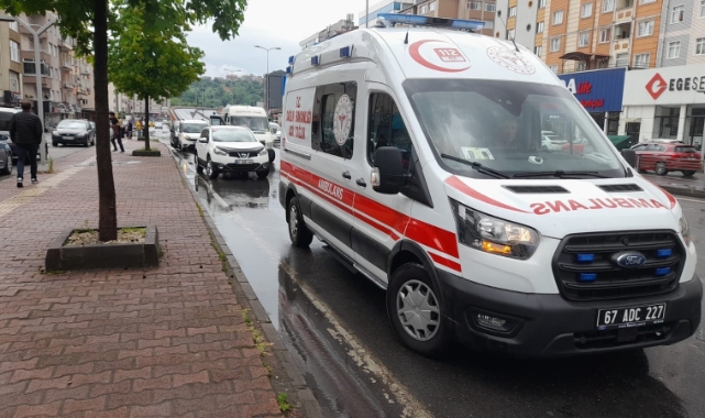 Otomobilin çarptığı yaya yaralandı