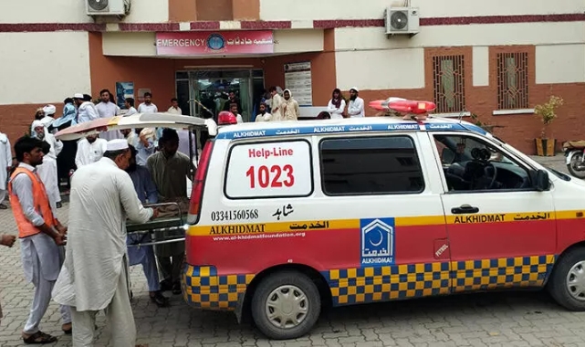 Pakistan’da fırtına nedeniyle ölü sayısı 32’ye yükseldi