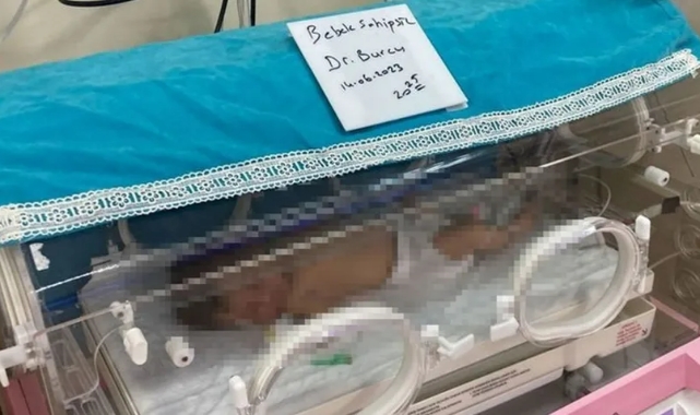 Parkta 3 günlük bebek bulundu