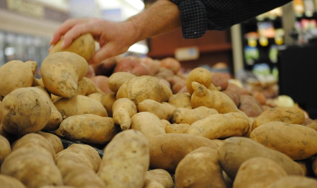 Patates pazarda el yakıyor