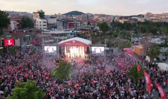 Pendikspor, Süper Lig'e yükselişini coşkuyla kutladı