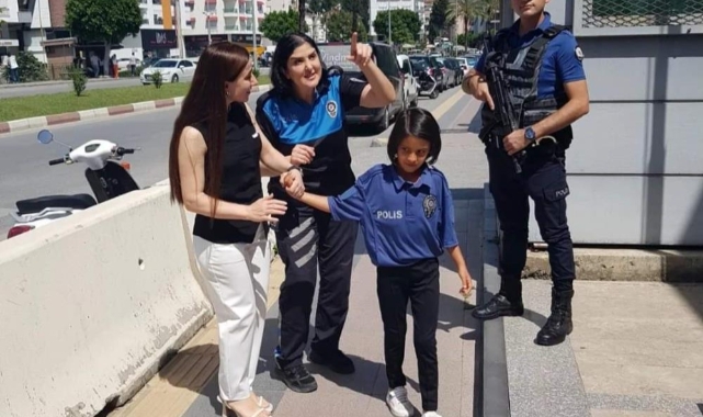 Polis lösemi hastası Hira Nur'un hayalini yerine getirdi
