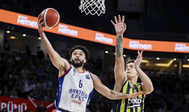 Potada ilk finalist Anadolu Efes